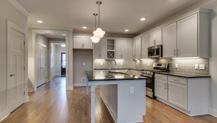 Kitchen With Undercabinet Lighting